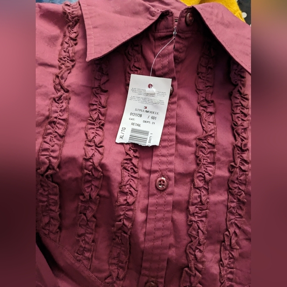 Shirt - Picture 13 of 16